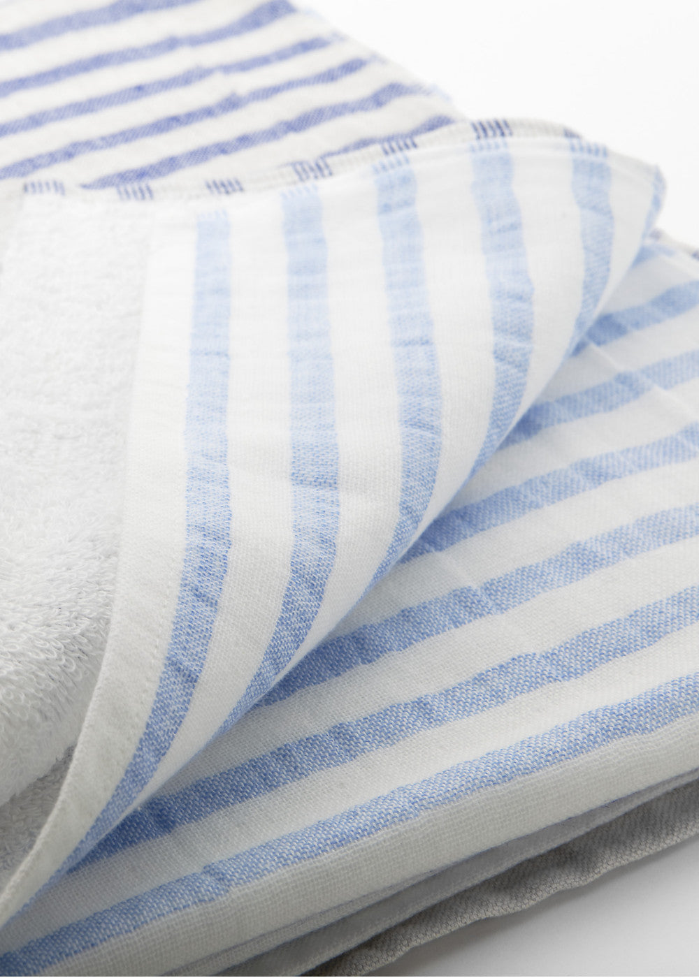 5 Trees Linen Border Bath Towel