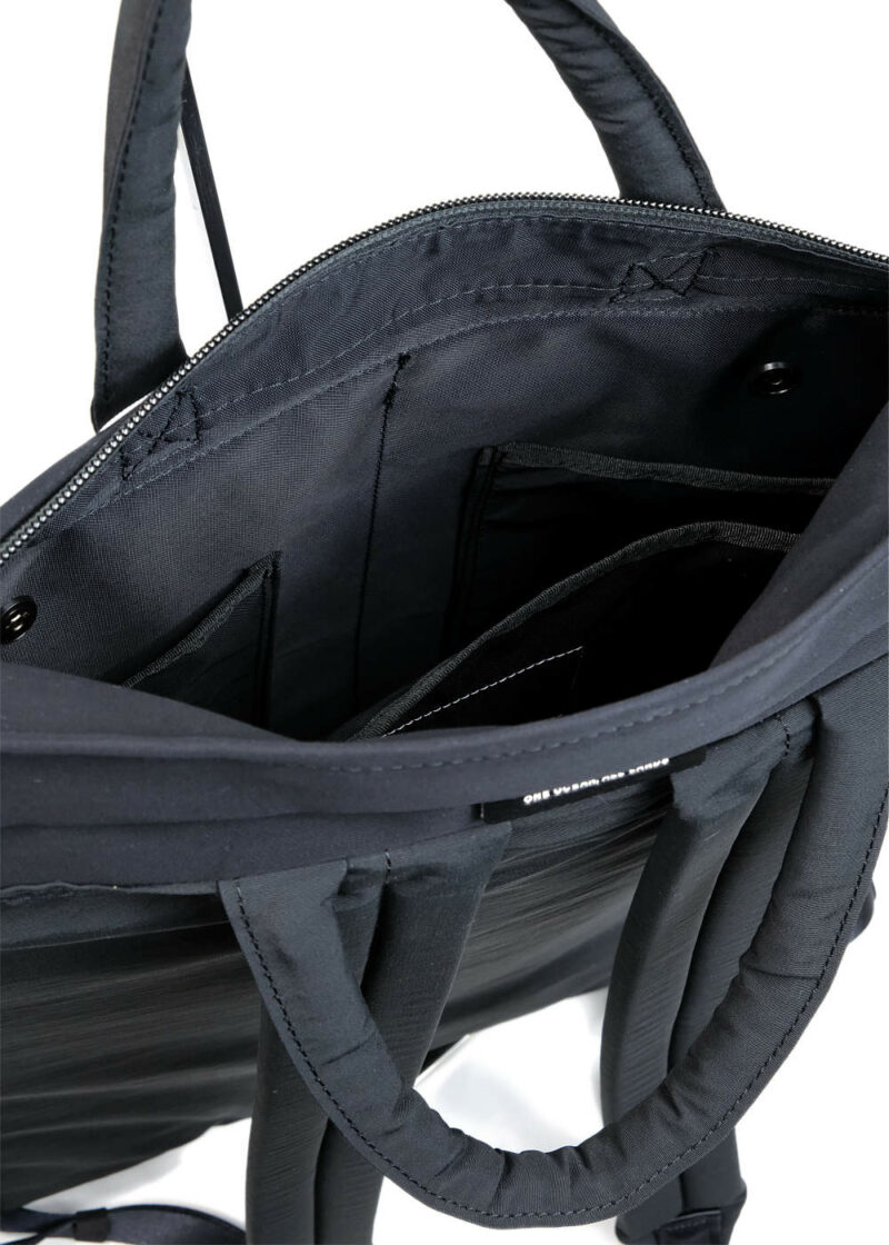 nanamica-WaterrepellentHelmetBag-Black-Inside